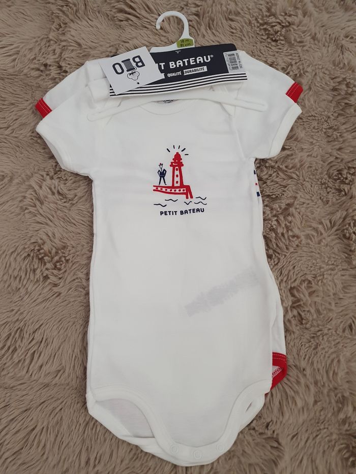 Lot de 3 bodies manches courtes 18mois petit bateau - photo numéro 4