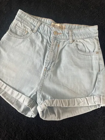 Short en jeans