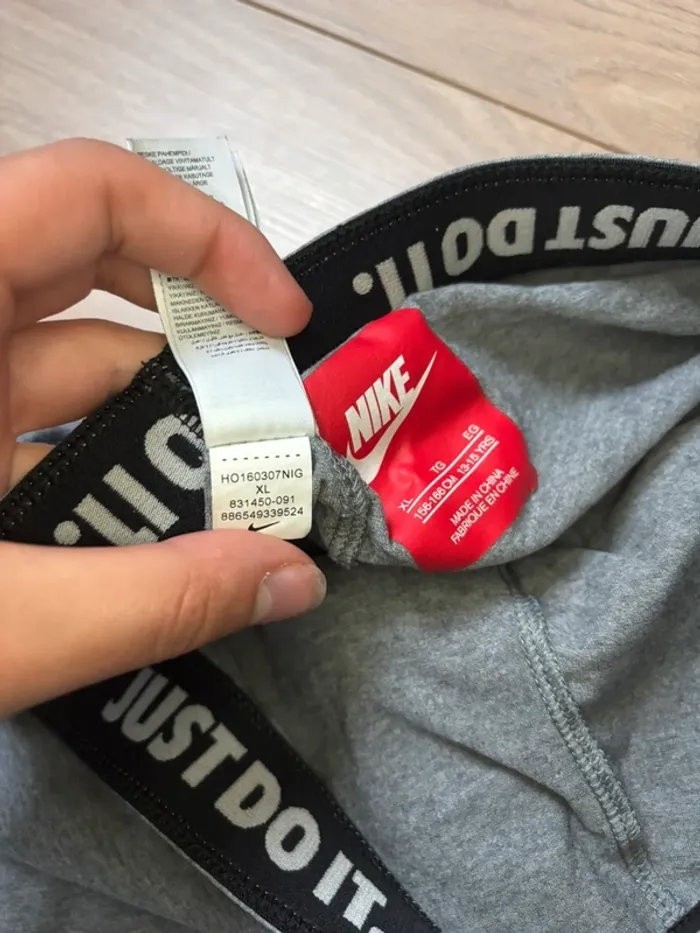 legging nike gris taille Xl enfant neuf - photo numéro 4