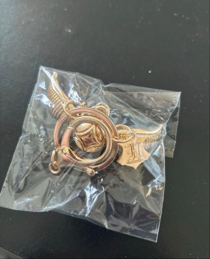 Magnifique porte clé vif d'or Harry Potter neuf