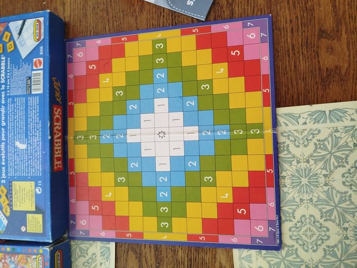Scrabble junior 2 jeux pour évoluer - photo numéro 5