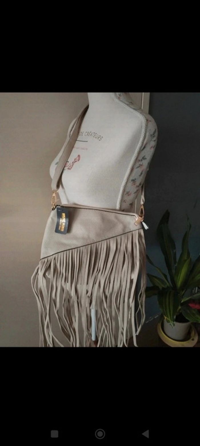 Sac à bandoulière a franges