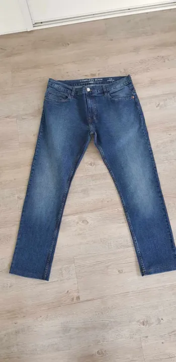 Jean simple neuf