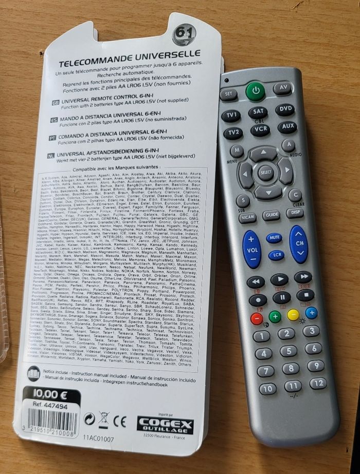 Télécommande universelle etat neuf juste ouvert - photo numéro 4