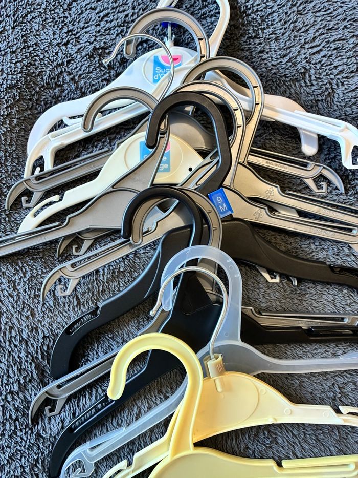 Lot de 18 cintres - photo numéro 2