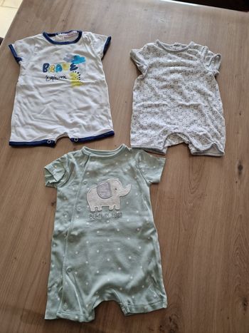 Lot de combishorts 3 mois