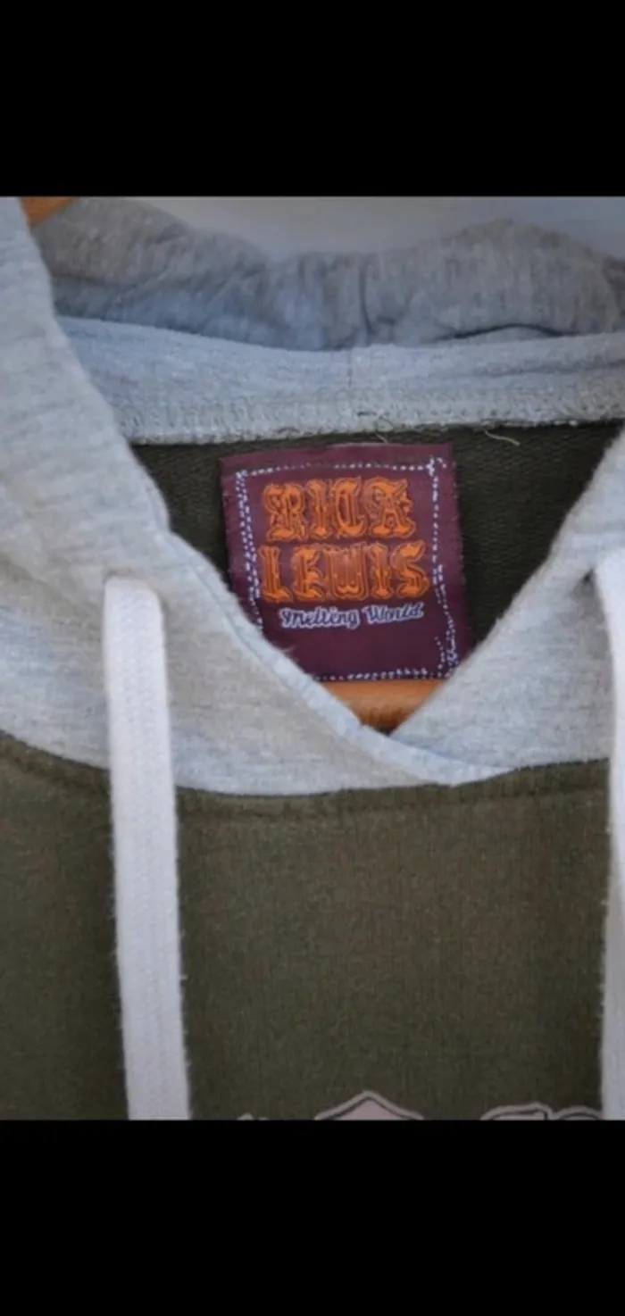 Sweat a capuche - photo numéro 4