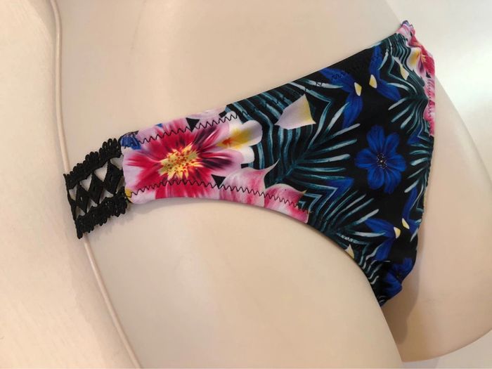 Maillot de bain taille 36 noir et multicolore broderie 2 pièces - photo numéro 8