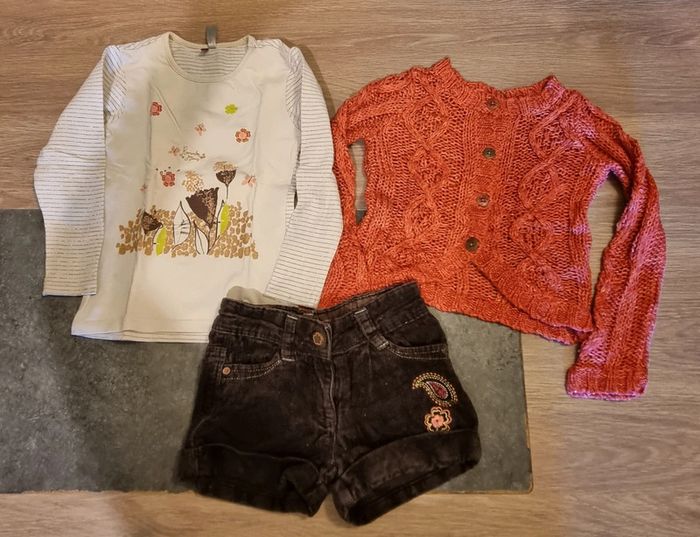 Ensemble short / t-shirt manches longues