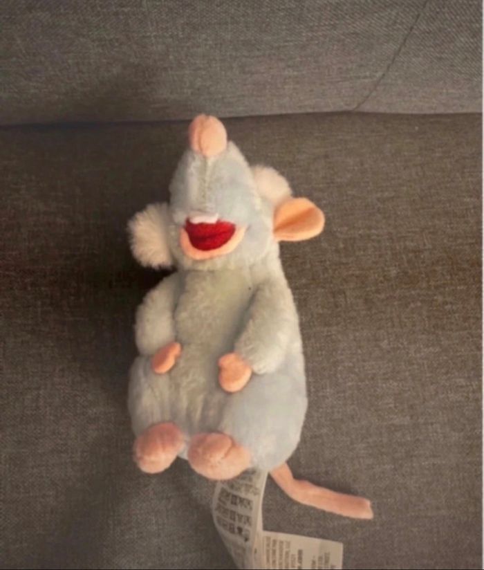Peluche aimantée Rémy Noël Disneyland Paris ratatouille Disney pixar - photo numéro 2