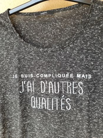 T-shirt "Je suis compliquée" - Taille S