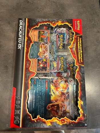 coffret Pokémon collection spéciale dracaufeu ex
