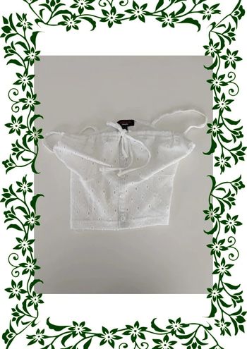 Brassière à boutons