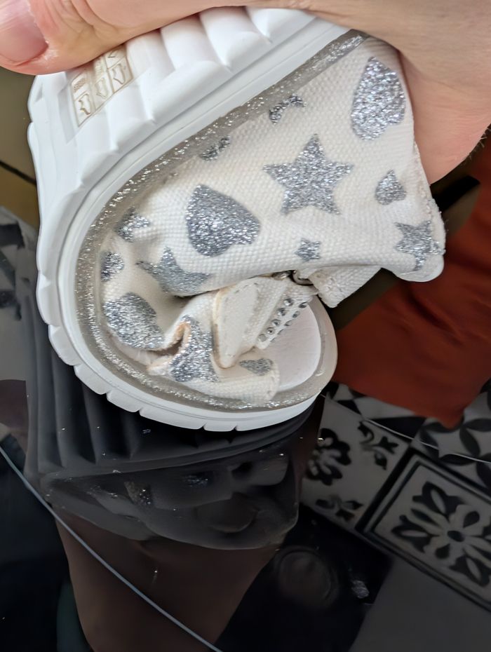 Sandales fille. Taille 23. Neuf. Semelle intérieure en cuir. Balducci - photo numéro 8