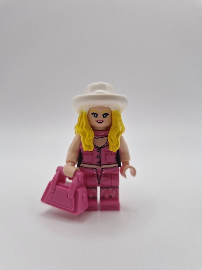 Figurine type lego Barbie