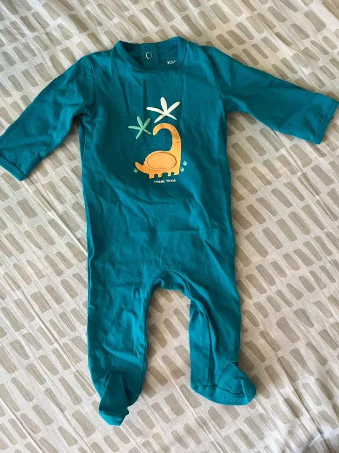Lot de vêtements bébé 0 à 3 mois - photo numéro 17