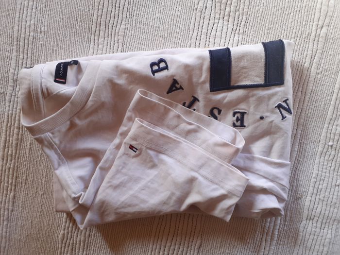 Tshirt Tommy Hilfiger 10-12 ans - photo numéro 4