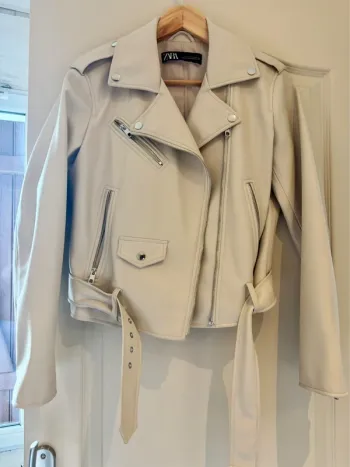 Perfecto beige Zara taille L