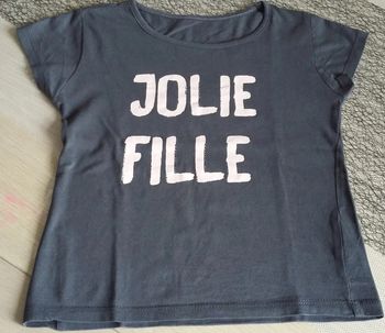 tee-shirt kiabi "jolie fille" 4 ans état neuf