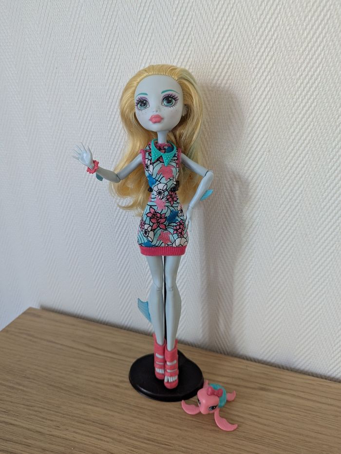 Poupée Monster high Lagoona ghoul's beast pet
