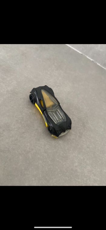 Jouet figurine voiture