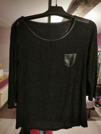 Pull fin bi matière