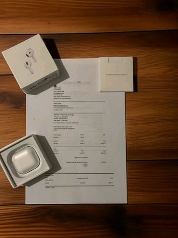 AirPods 4 ANC