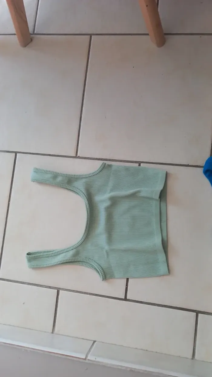 Haut crop top vert sauge fb sister xs
