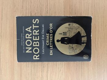 Crime en lettres d'or - Nora Roberts