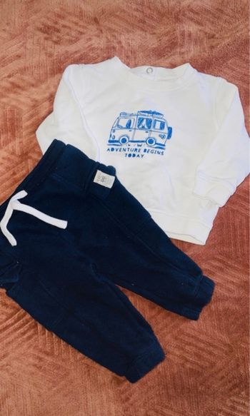 Ensemble bleu/blanc taille 9M kiabi