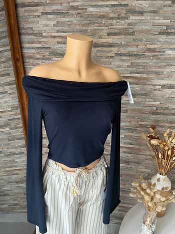 Débardeur bleu marine épaules dénudées