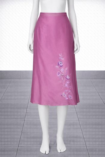 Très belle jupe en satin. 