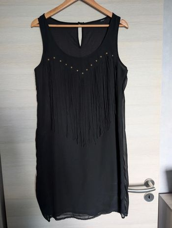Robe noir à franges