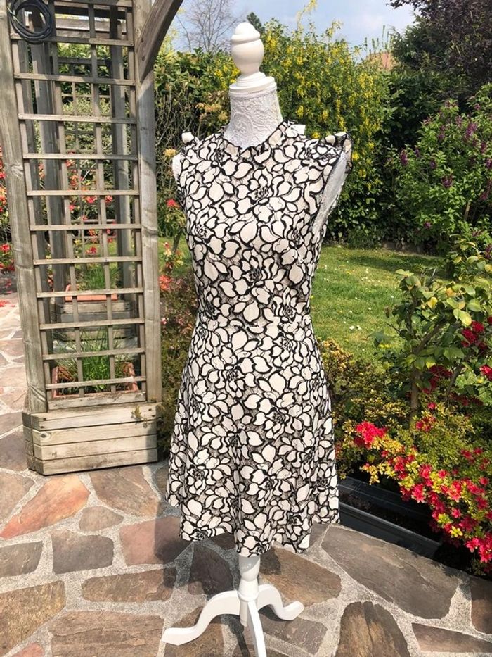 Robe chic H&M neuve taille 38 - photo numéro 3