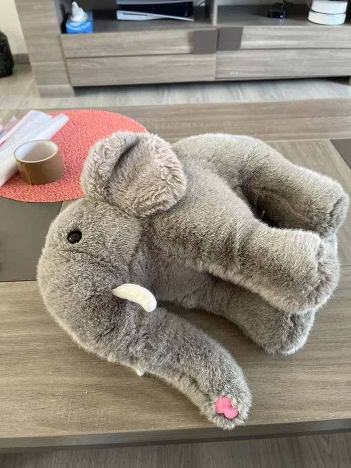Peluche éléphant