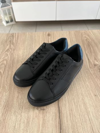 Paire de basket de service en cuir Robur taille 38 neuve