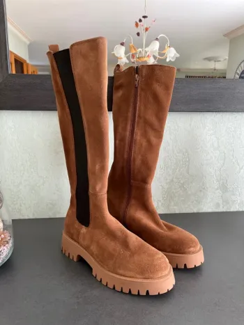 Jolies bottes hautes marron neuves Eram