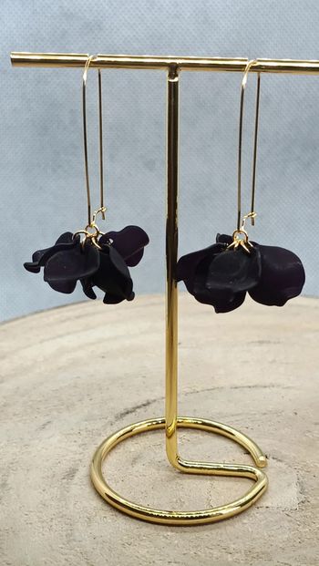 Superbes créoles longues en acier inoxydable et pétales acryliques