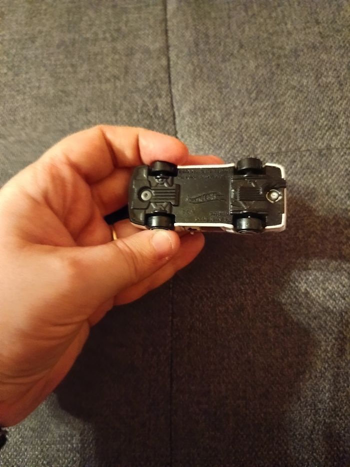 Lot de 2 Petites voitures hot Wheel - photo numéro 7