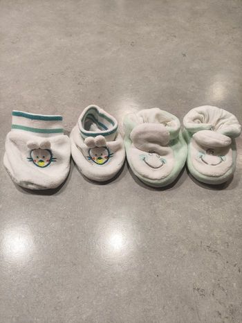 Lot de 2 paires de chaussons bébé Orchestra – Taille 17 – jamais portés