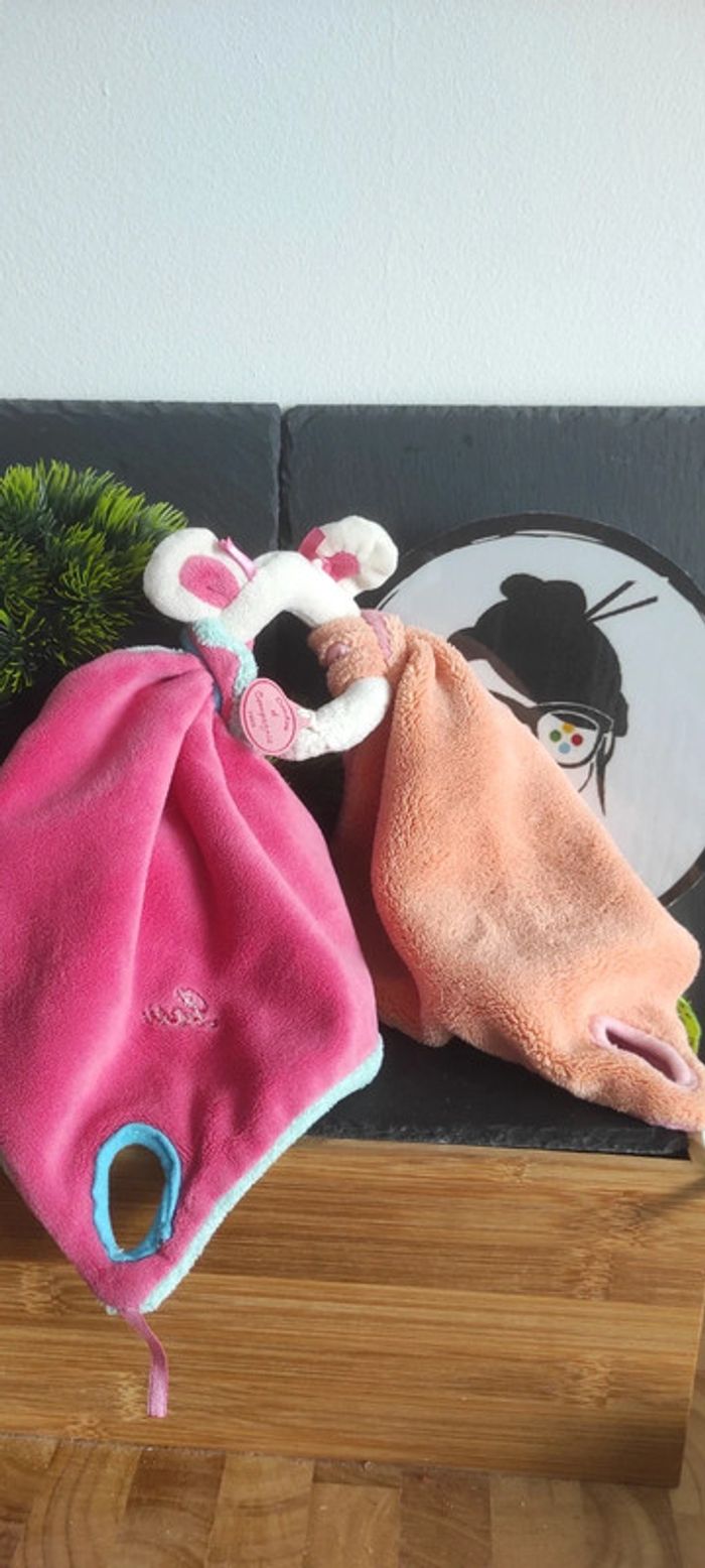 Doudou et Compagnie Tatoo
Poignée Souris GM
rose framboise bleu saumon
DC2669 - photo numéro 2