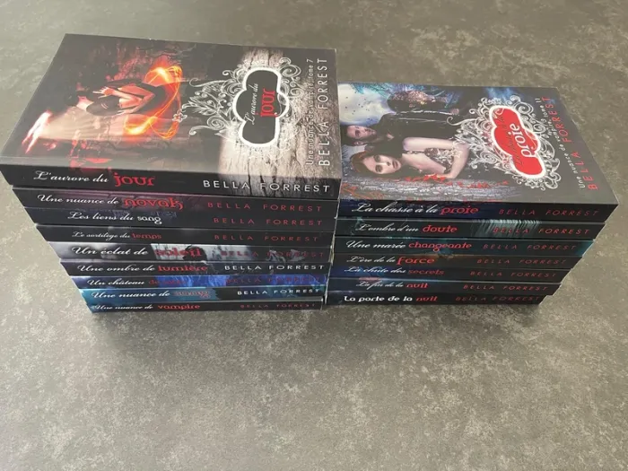 Série complète Une nuance de vampire – Tomes 1 à 16 – Bella Forrest - photo numéro 2