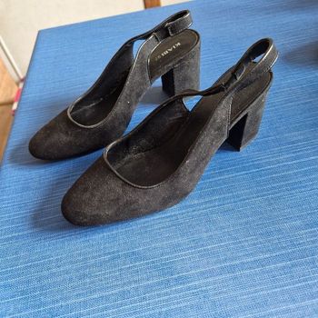 T39 sandales a talon carré