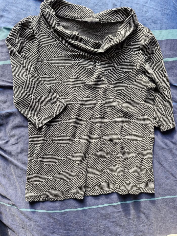 Superbe pull jaquart col large à revers drapé - photo numéro 2