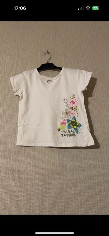 T-shirt blanc fleurie