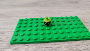 Figurine, tête de robot extraterrestre, masque noir pièce détachée Lego #C06