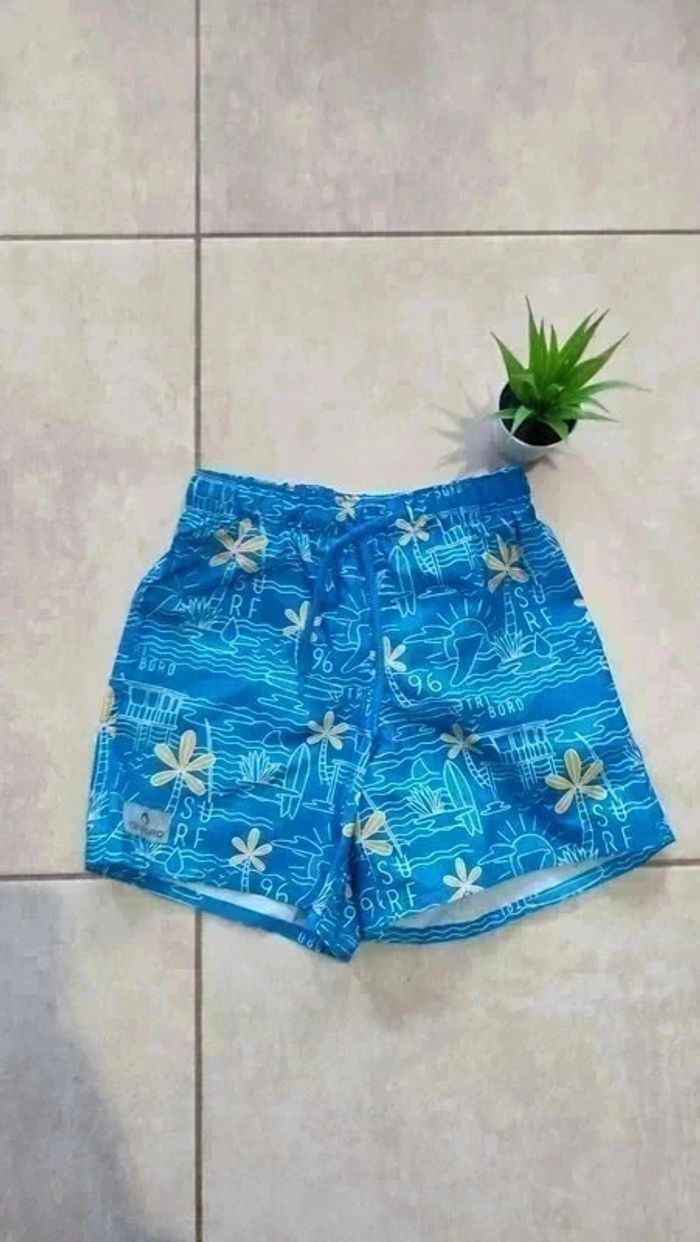 Short de bain bleu garçon Decathlon taille 6 ansn