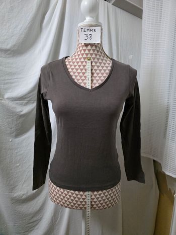 Tee-shirt,marron, ML,en très très bon état, en coton, largeur d'épaule 32cm, largeur sous bras 42cm, longueur 50cm, marque In Extenso =5€