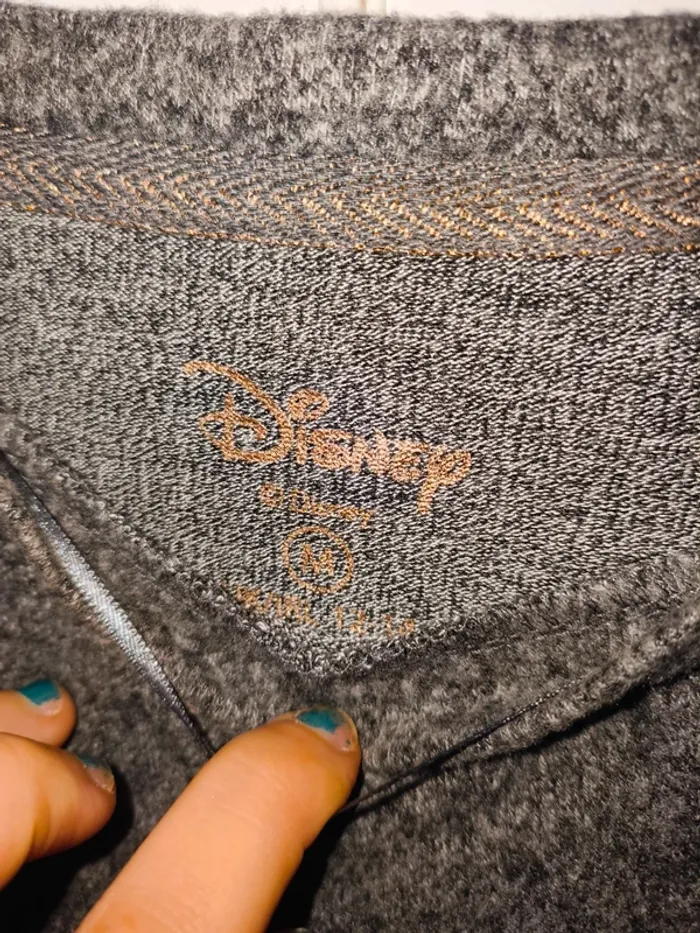Pull court Disney excellent état taille M - photo numéro 3
