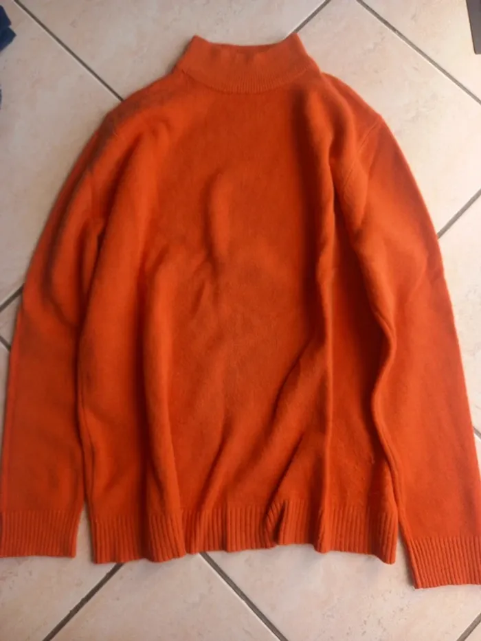 Pull G.F. t.40-42 orange - photo numéro 2